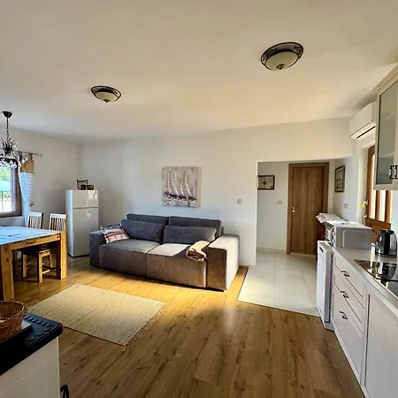 Kristal House Apartment *